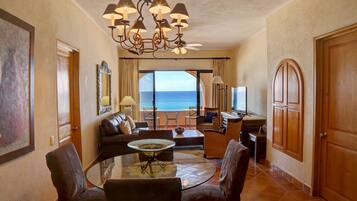 Condominio Luna 201 | Living room | LCD TV