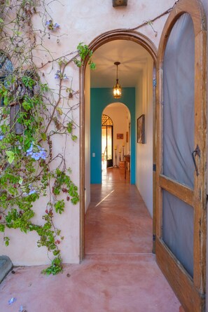 Casa Colina Two Bedroom House | Literie de qualité supérieure, coffres-forts dans les chambres