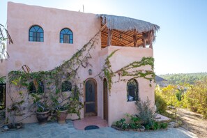 Casa Colina Two Bedroom House | Premium bedding, in-room safe, individually decorated