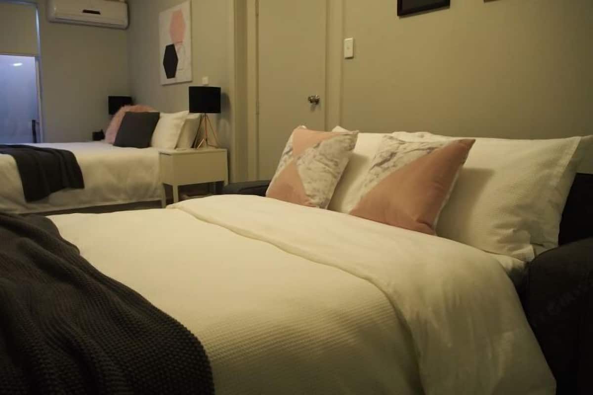 1 habitación, sábanas de algodón egipcio y ropa de cama de alta calidad