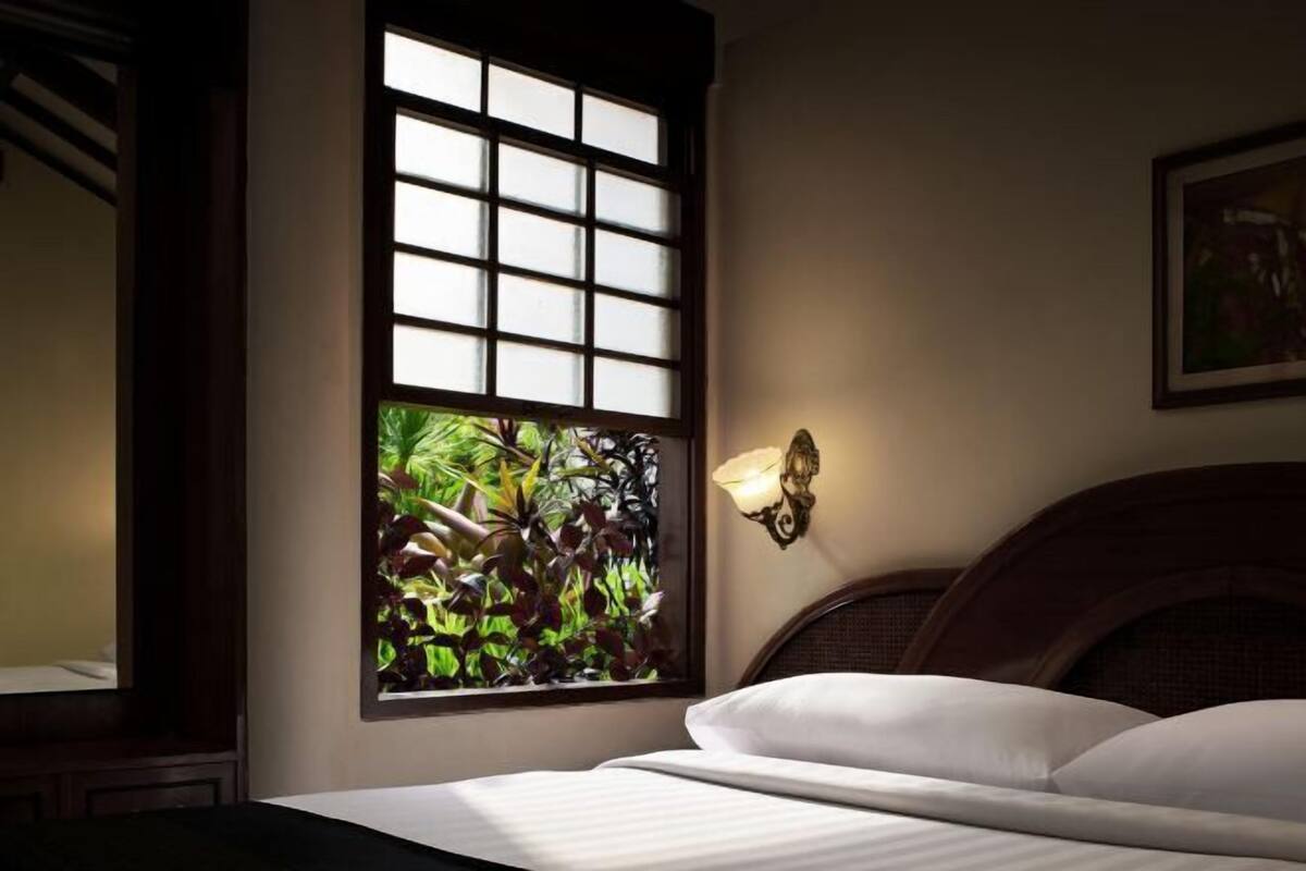 In-room safe, desk, laptop workspace, free WiFi