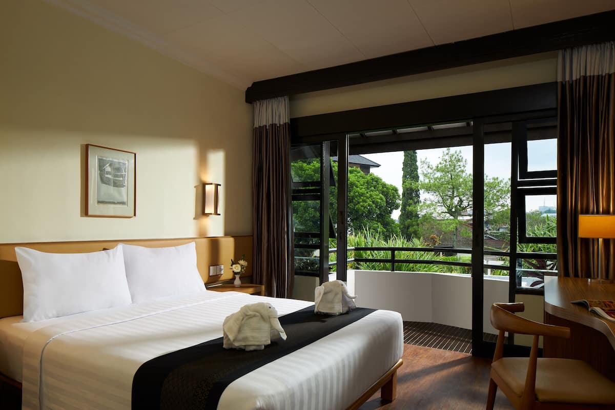 Moderate room | Peti besi dalam bilik, meja, ruang kerja komputer riba, Wi-fi percuma