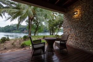 Ropa de cama de alta calidad y minibar con artículos gratuitos 