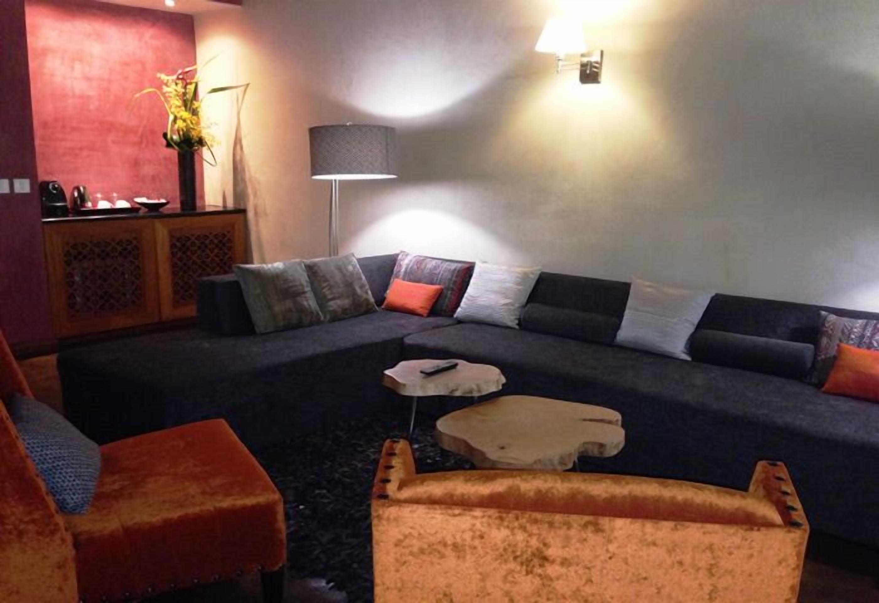 standard room | living area | led tv, pay films