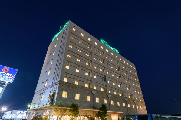 Front of property – evening/night - Hotel Sealuck Pal Sendai (Sendai)