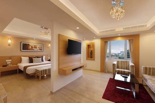 Presidential Room | Premium bedding, minibar, in-room safe, desk