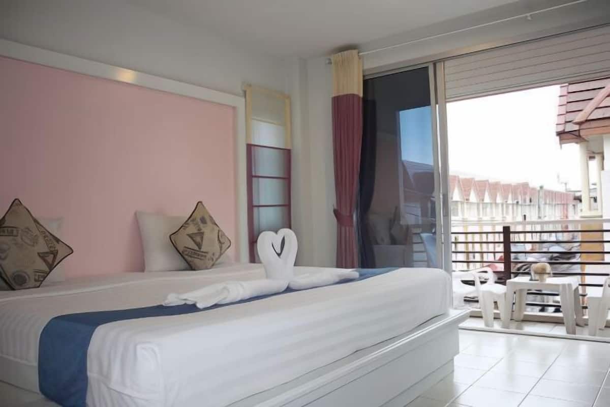 1 bedroom, minibar, in-room safe, individually decorated