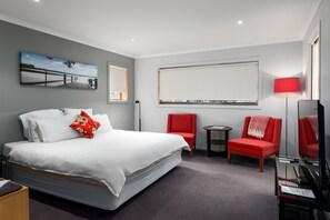 Kamer, 1 kingsize bed, bubbelbad (King Room with Spa) | Geluiddichte muren, gratis wifi, beddengoed, rolstoeltoegang