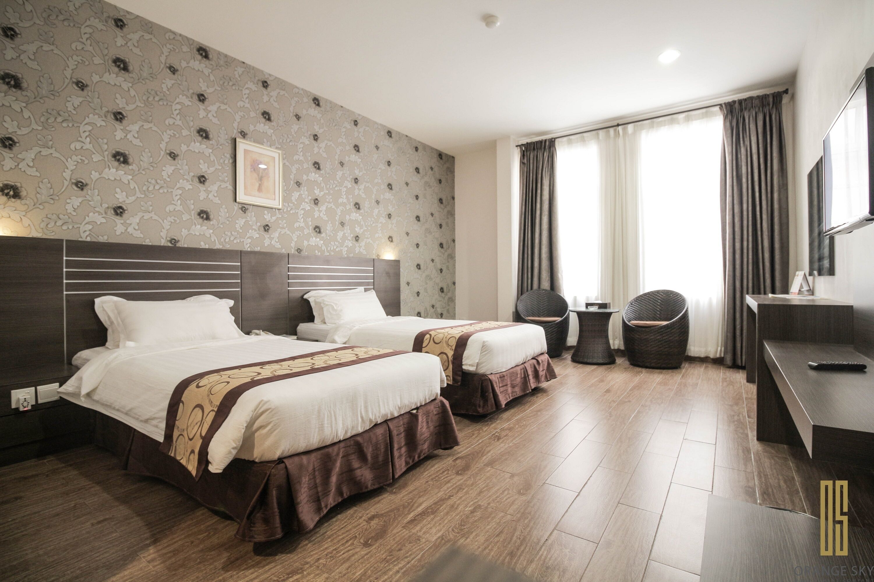 Deluxe Room, 2 Twin Beds | Select Comfort beds, in-room safe, soundproofing, rollaway beds