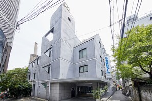 Fachada de la propiedad