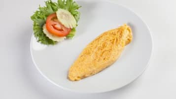 Se ofrece un desayuno a la carta todos los días (por un coste adicional)