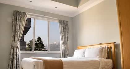 Retreat Serviced Apartments