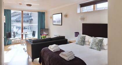 Your Space Apartments - Byron House