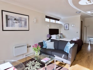 Executive Studio, 1 King Bed, Balcony | Living area