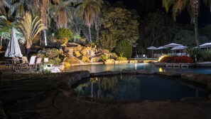 Breakfast, lunch, dinner served; pool views  - Ville Real Hotel (Ouro Preto)