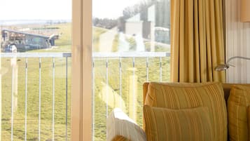 Comfort Double Room | Hypo-allergenic bedding available, desk, WiFi (free), bed sheets