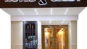 Façade de lâhĂ©bergement - soirĂ©e/nuit