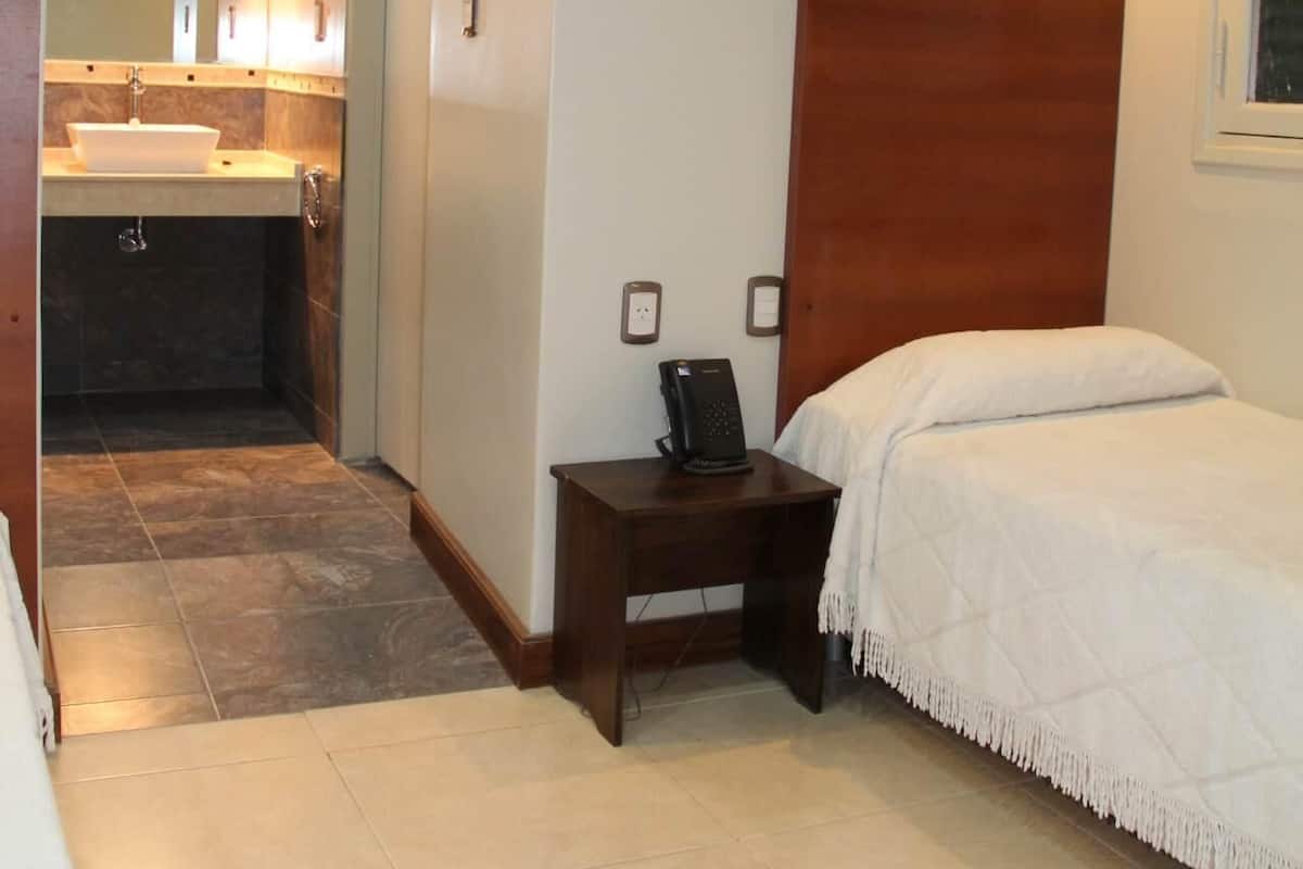 Premium bedding, in-room safe, free WiFi, bed sheets