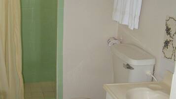 Douche, serviettes fournies