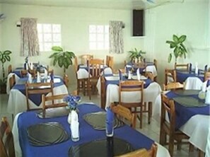 Caribbean cuisine - Round Rock Apartments on Sea (Silver Sands)