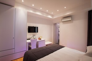 Egyptian cotton sheets, premium bedding, down duvets - Melody Suite (Rome)