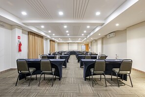 Meeting facility - SLIM Curitiba Av. das Torres (Curitiba)