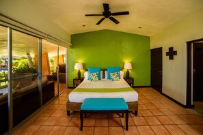 디럭스룸 | 객실 내 금고, 침대 시트