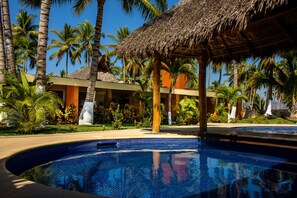 야외 수영장, 일광욕 의자