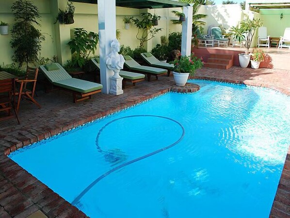 Outdoor pool, pool loungers