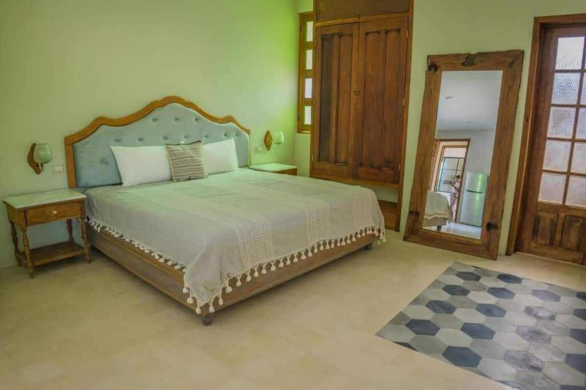 Apartment with Terrace and Jacuzzi