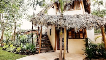 Caja de seguridad en la habitación, wifi gratis y ropa de cama