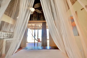 Studio Ocean Front | Bureau, literie fournie