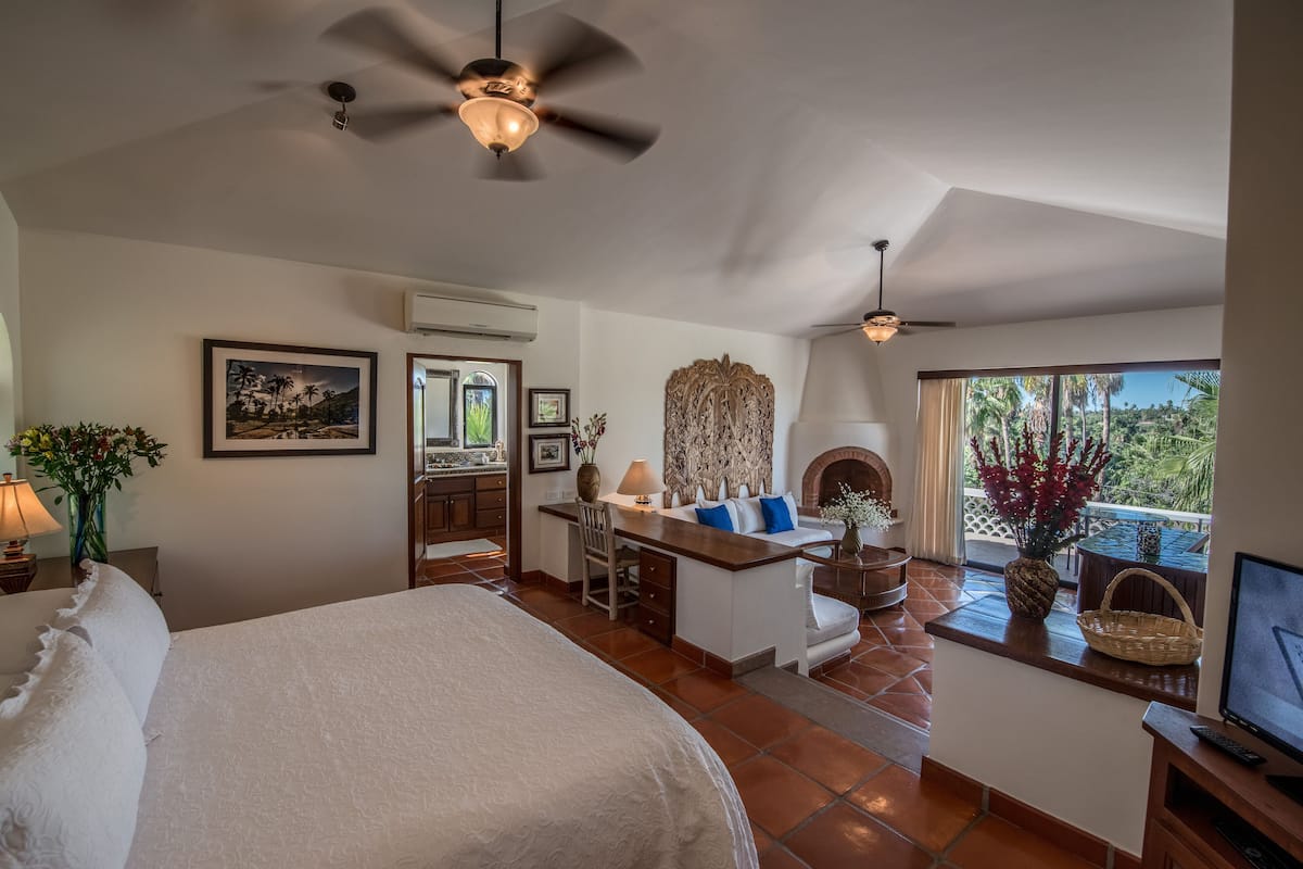Suite San Francisco | 1 bedroom, in-room safe, blackout drapes, soundproofing