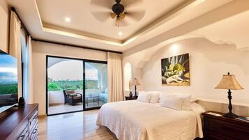 Suite Santa Fe | 1 habitación, caja de seguridad en la habitación y cortinas blackout