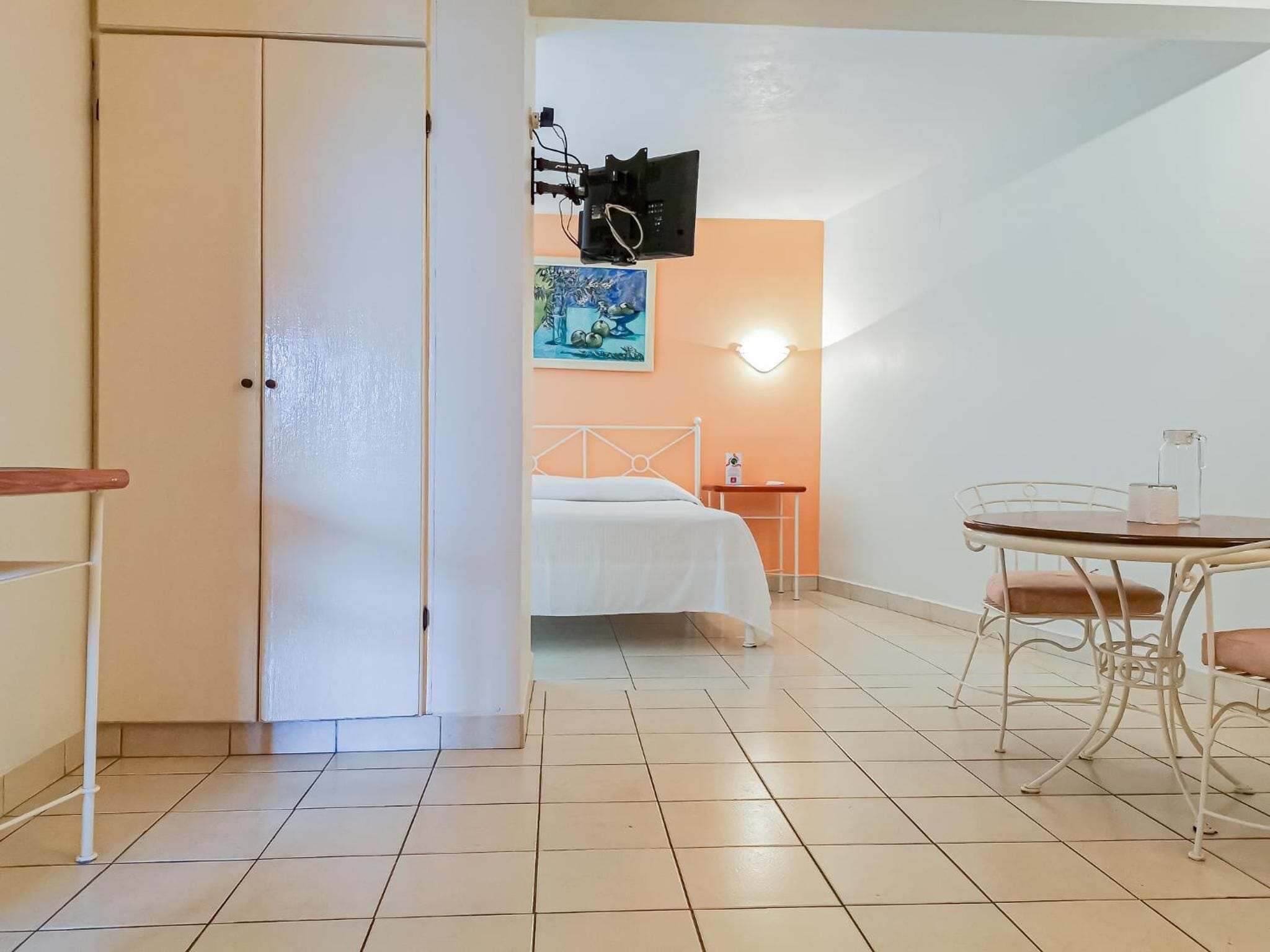 in-room safe, free wifi