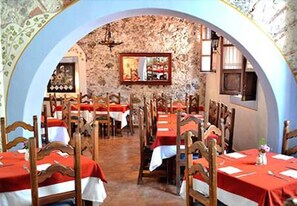 Breakfast, lunch and dinner served - Balcon del Alferez (Xalapa)