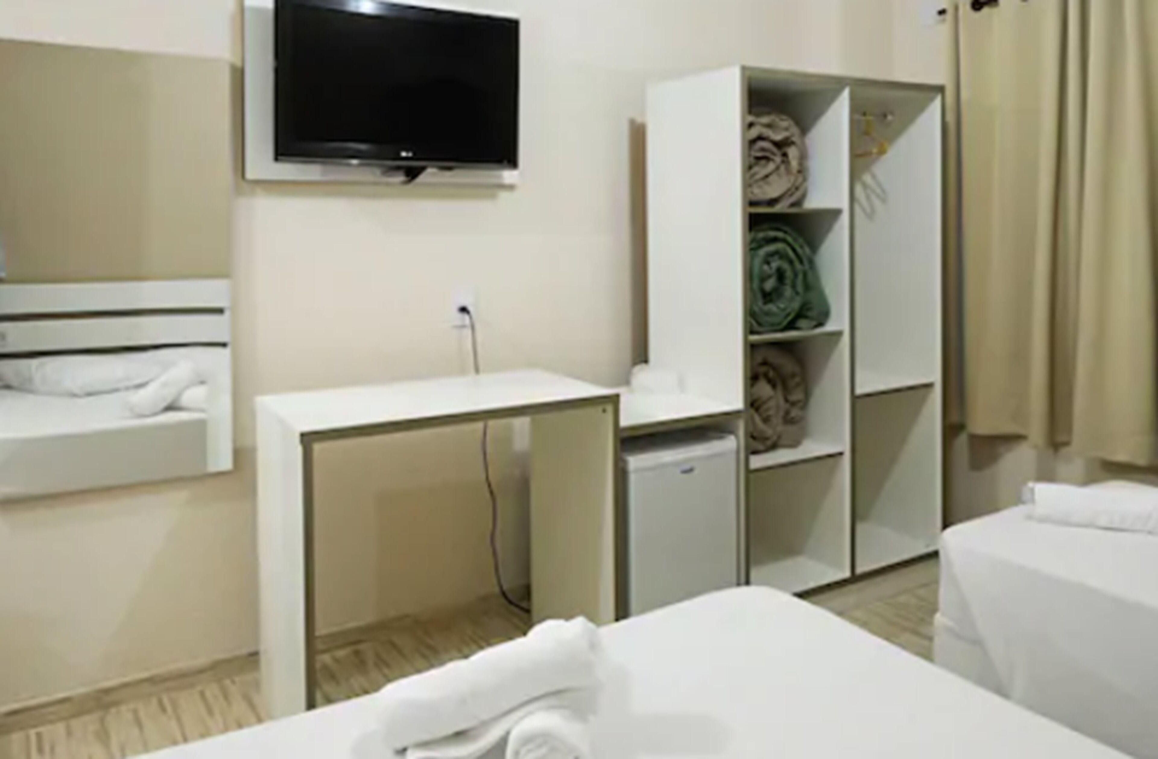 deluxe triple room | 1 bedroom, minibar, desk, blackout curtains