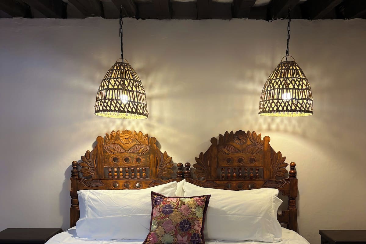 1 間睡房、高級寢具、房內夾萬、獨特設計