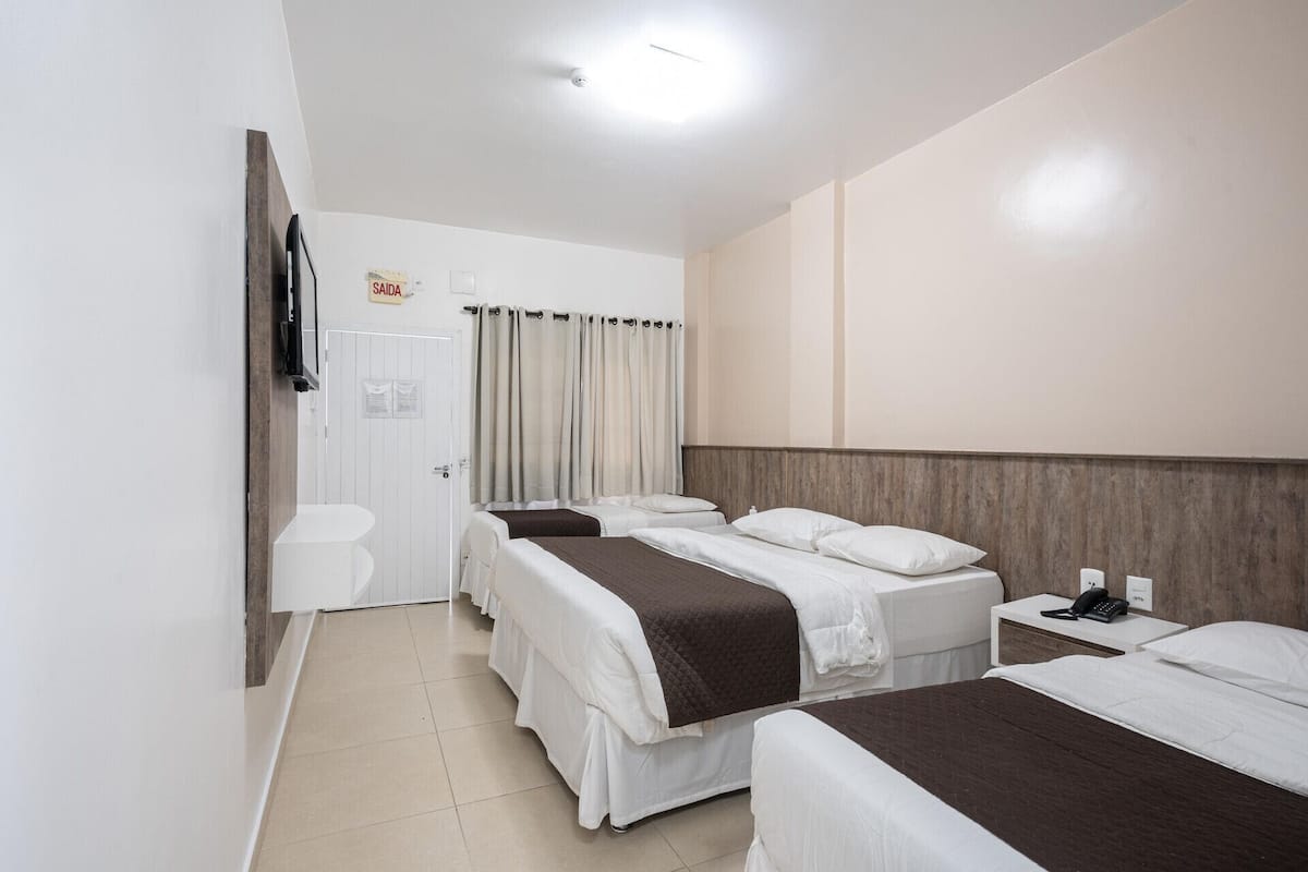 Minibar, cunas gratuitas, wifi gratis y ropa de cama