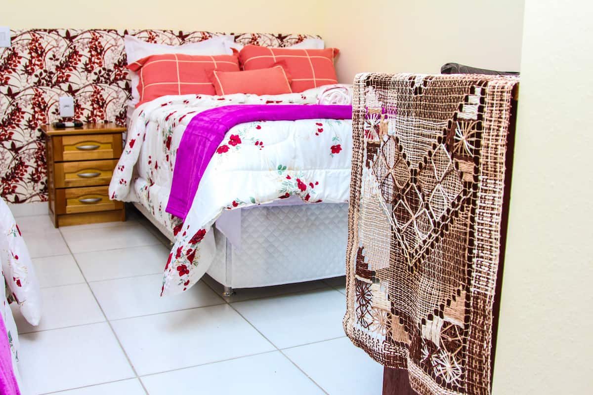 Family Room | Minibar, desk, blackout drapes, WiFi (free)