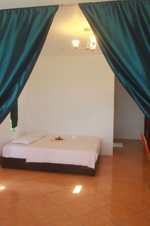 Superior-Zimmer | Zimmersafe, Schreibtisch