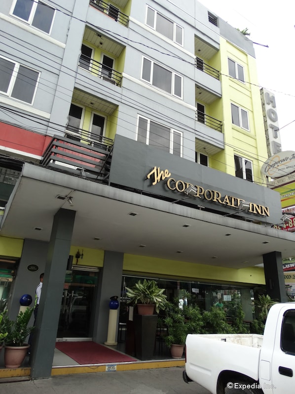 Front of property - The Corporate Inn Hotel (Manila)
