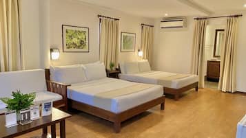 Casa Blanca Tandem | Premium bedding, in-room safe, laptop workspace, bed sheets