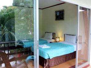 Deluxe Room | In-room safe, desk, free WiFi - The Beach Garden Resort (Pattaya)