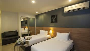 Caja de seguridad en la habitación y decoración personalizada