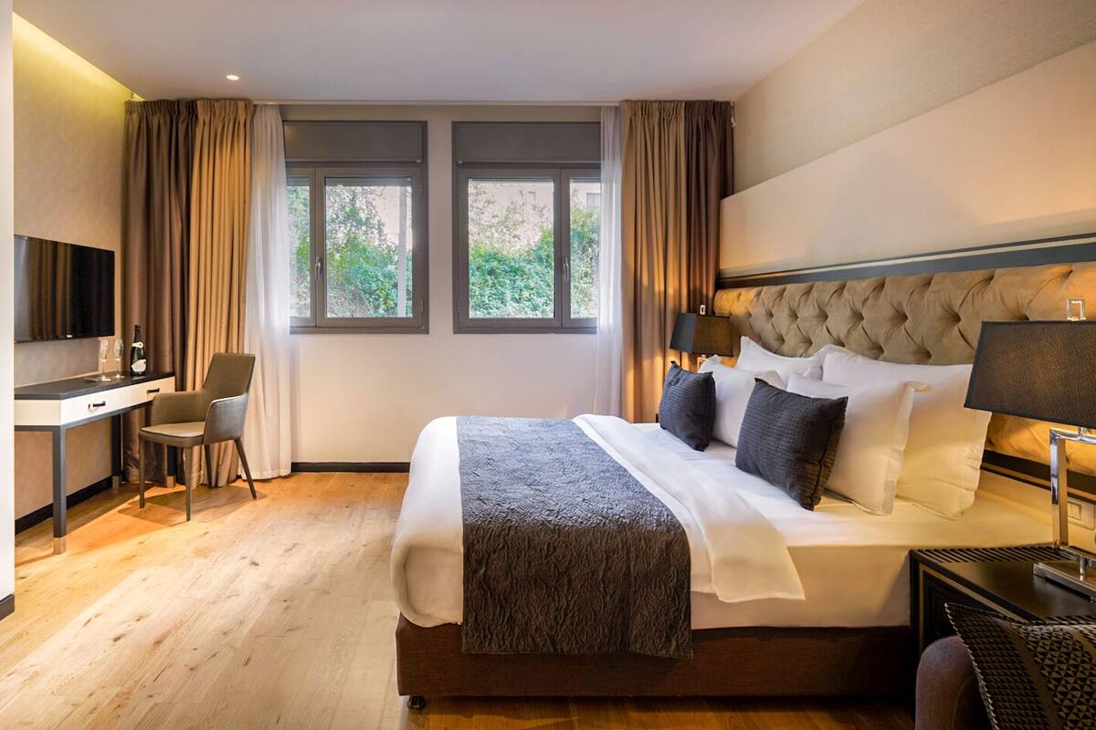 Classic Double or Twin Room | In-room safe, individually decorated, individually furnished