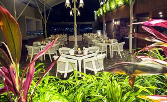 Dinner served, Indian cuisine