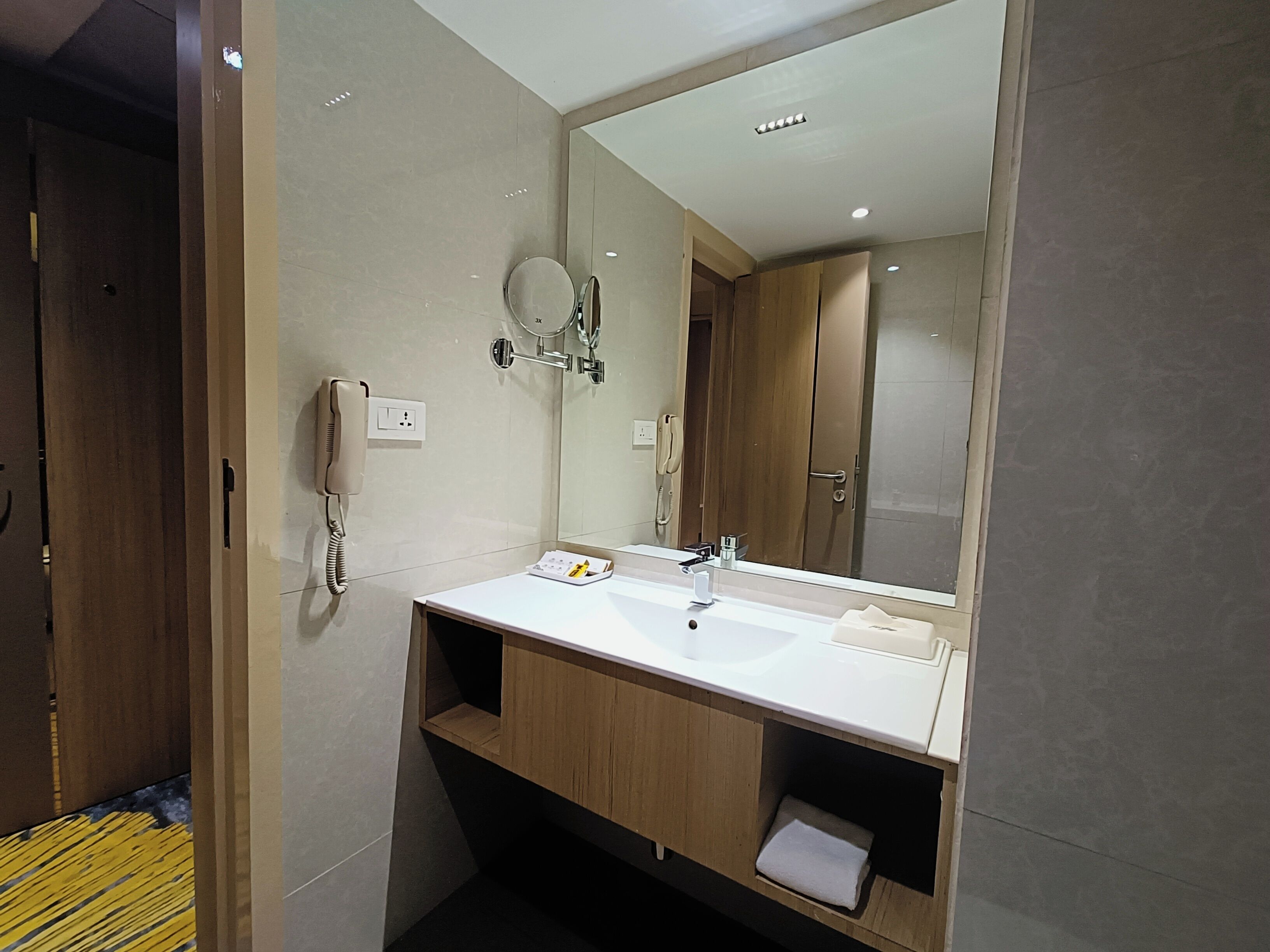 suite | bathroom | shower, slippers, towels