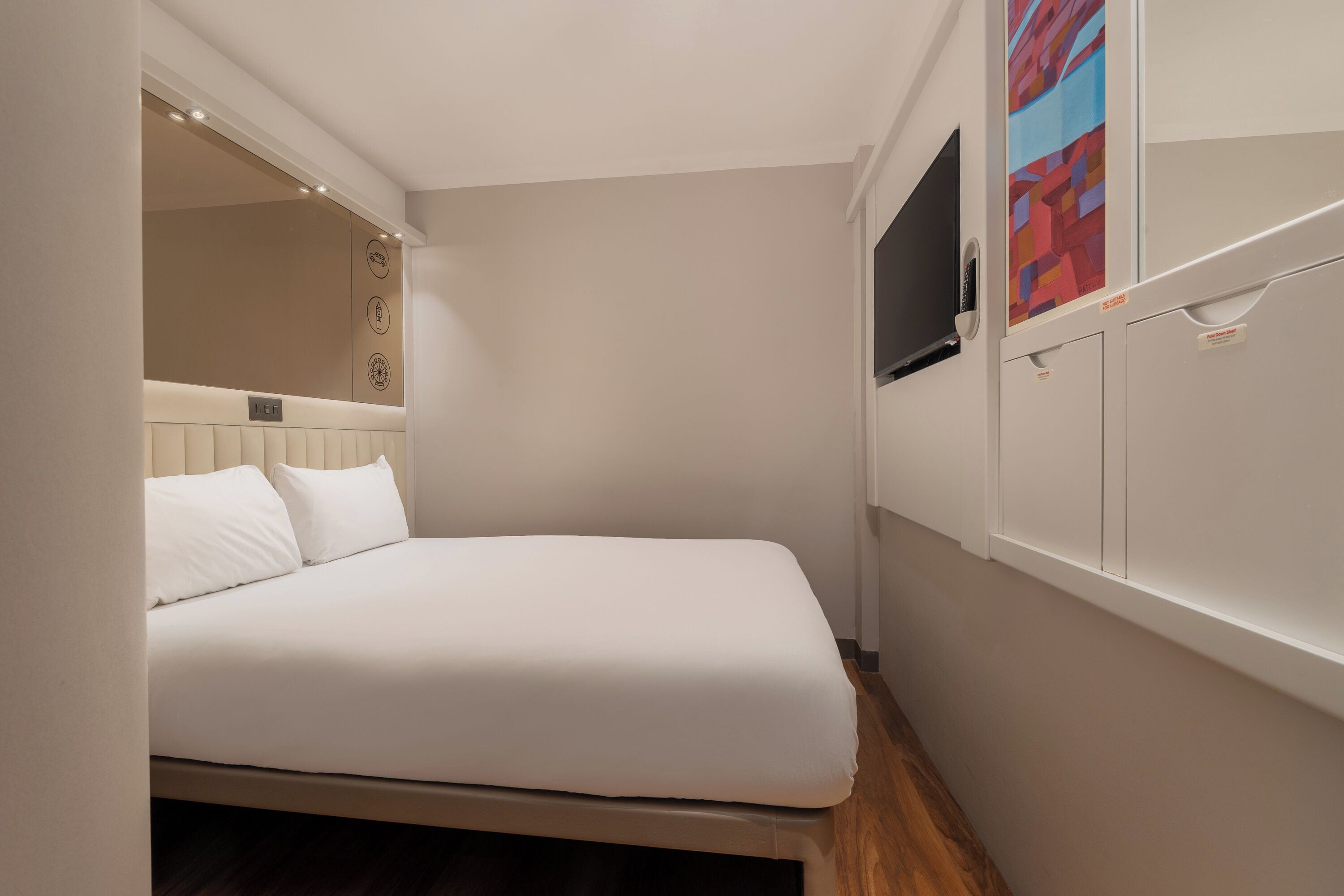 Classic Double without Window | In-room safe, desk, laptop workspace, blackout drapes