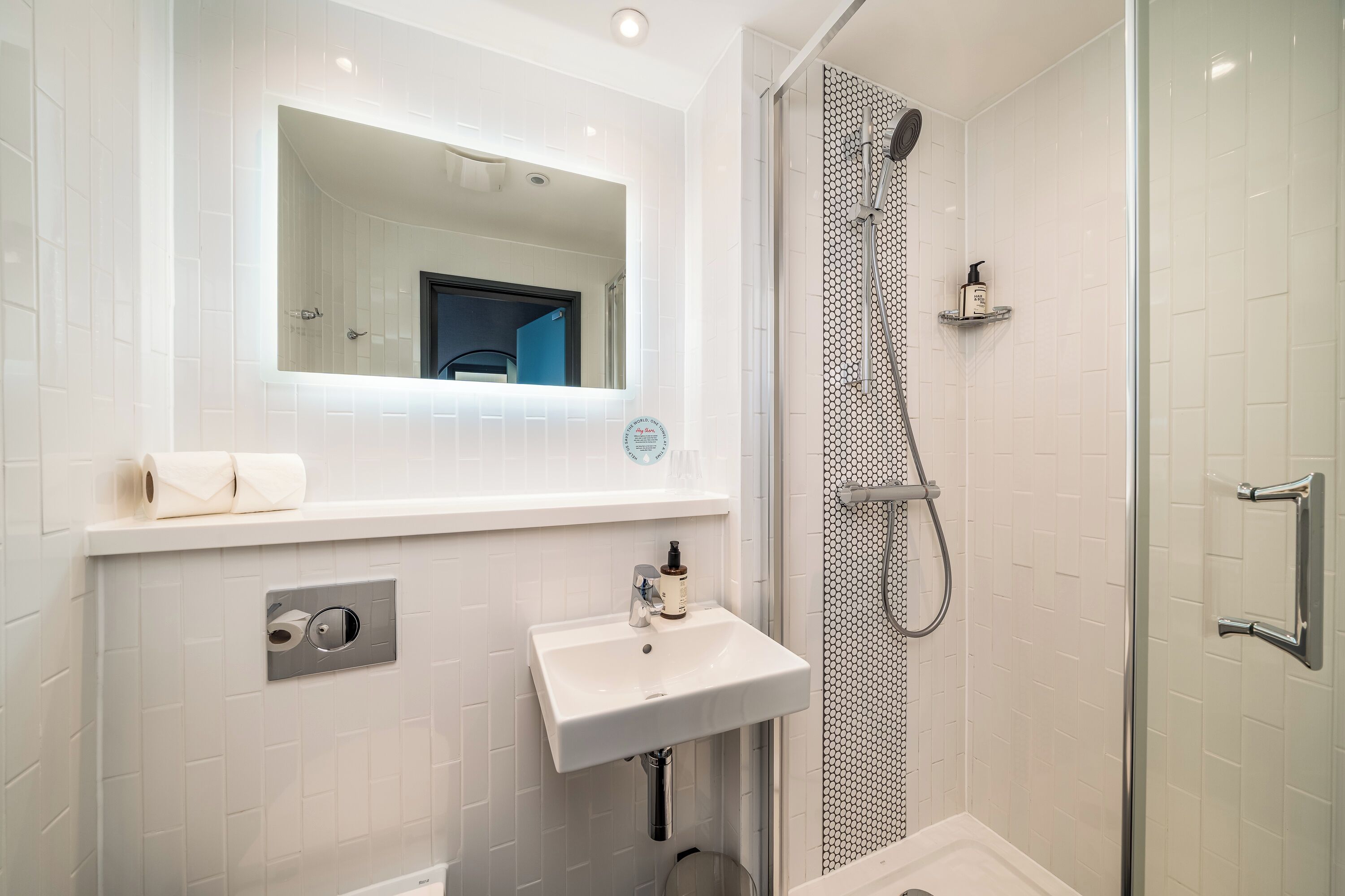 shower, free toiletries, hair dryer, towels